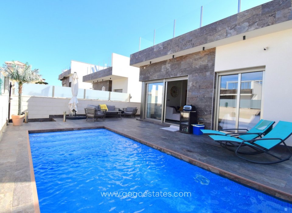 Resale - House - Detached Villa - Orihuela - Villamartin