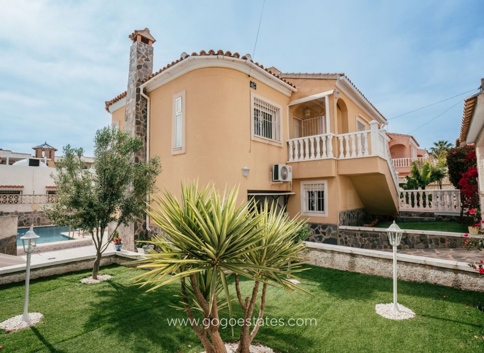 Resale - House - Detached Villa - Orihuela - Villamartin