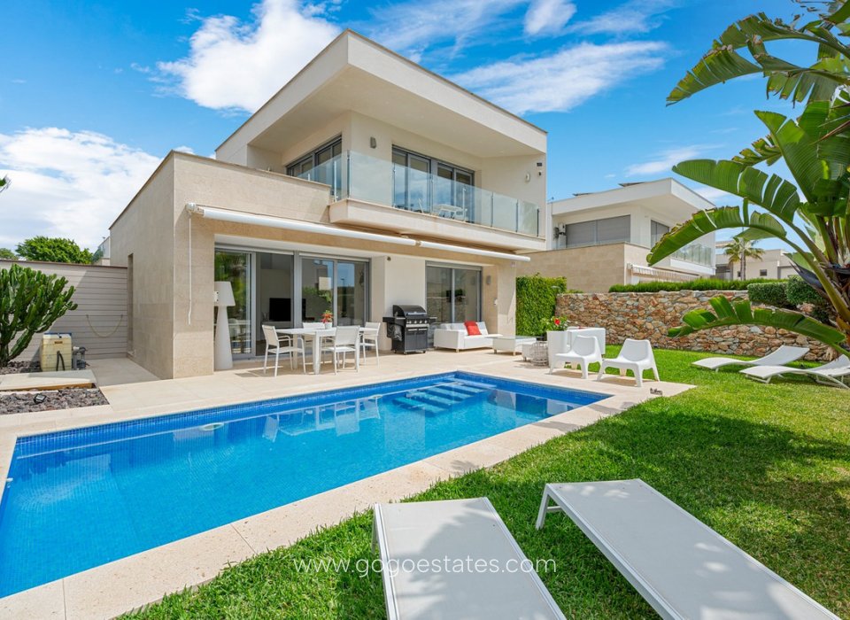 Resale - House - Detached Villa - Orihuela - Vista Bella Golf