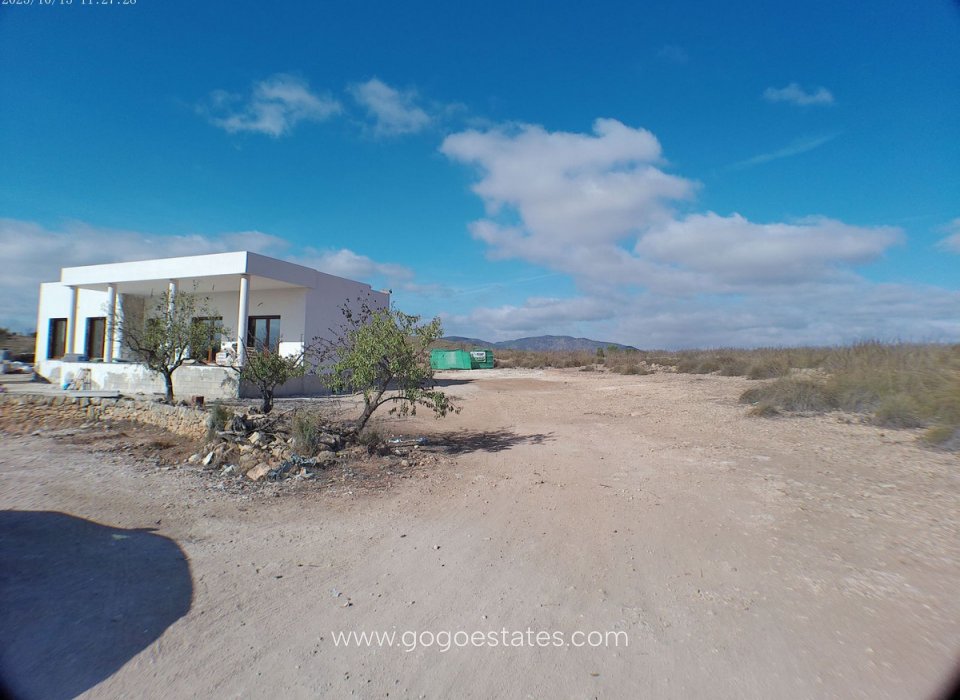 Resale - House - Detached Villa - Pinoso - Pinoso Centro