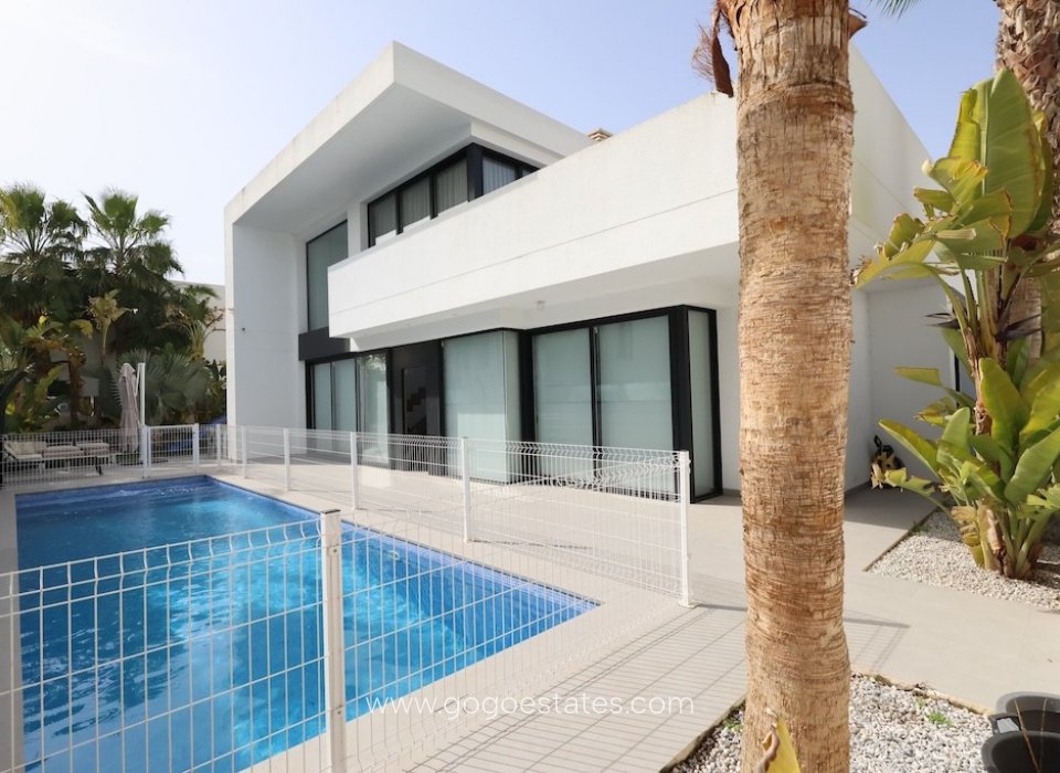 Resale - House - Detached Villa - Rojales - Quesada