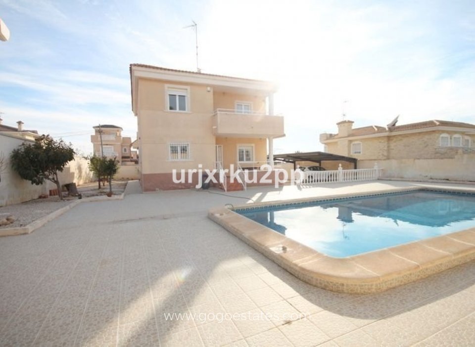 Resale - House - Detached Villa - Torrevieja - Aguas Nuevas