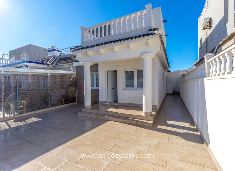 Resale - House - Detached Villa - Torrevieja - Nueva Torrevieja