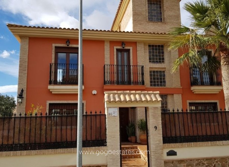Resale - House - Detached Villa - Torrevieja - Torrevieja Centro