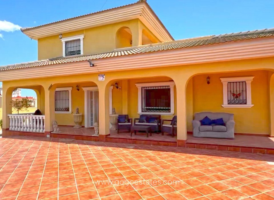 Resale - House - Detached Villa - Torrevieja - Torrevieja Centro