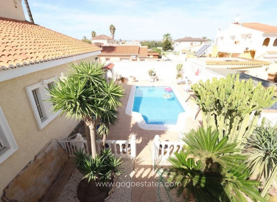 Resale - House - Detached Villa - Torrevieja - Torrevieja Centro
