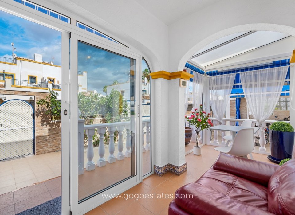 Resale - House - Detached Villa - Torrevieja - Torrevieja Centro