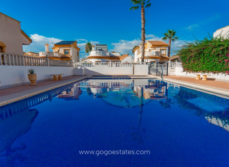 Resale - House - Detached Villa - Urbanización El Raso