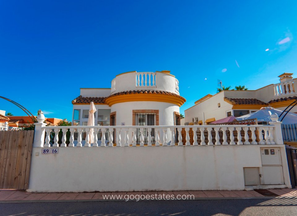 Resale - House - Detached Villa - Urbanización El Raso