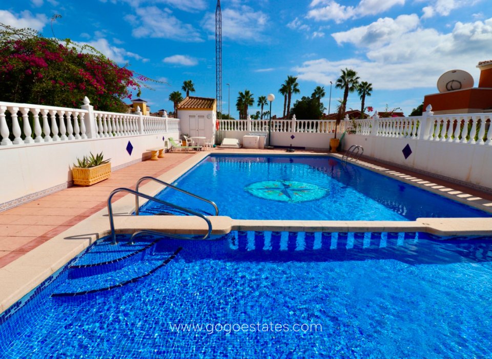 Resale - House - Detached Villa - Urbanización El Raso