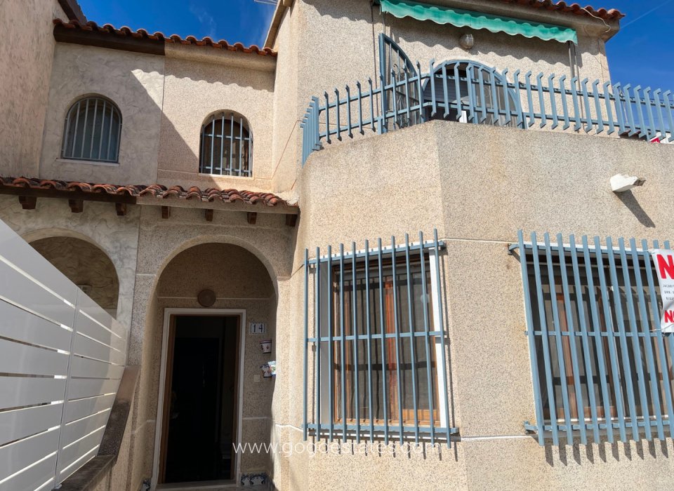 Resale - House - Townhouse - Jacarilla