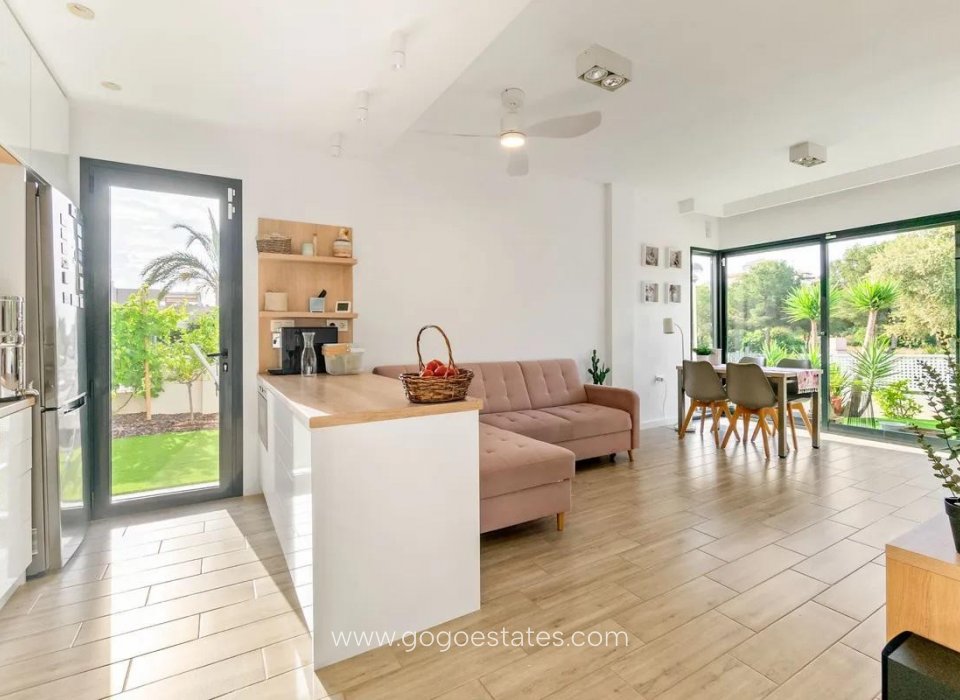 Resale - House - Townhouse - Orihuela - La Zenia