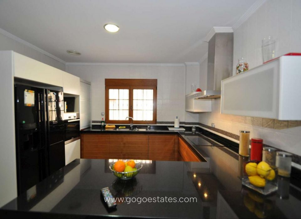 Resale - House - Townhouse - Pinoso - Pinoso Centro