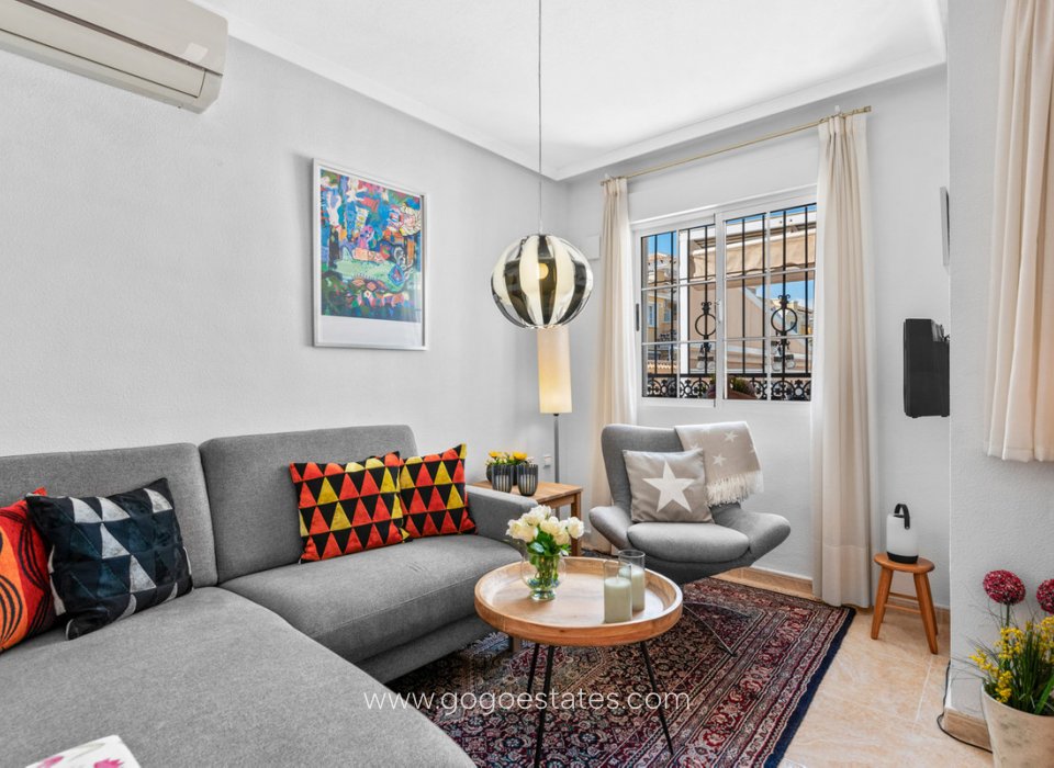 Resale - House - Townhouse - Torrevieja - Torrevieja Centro