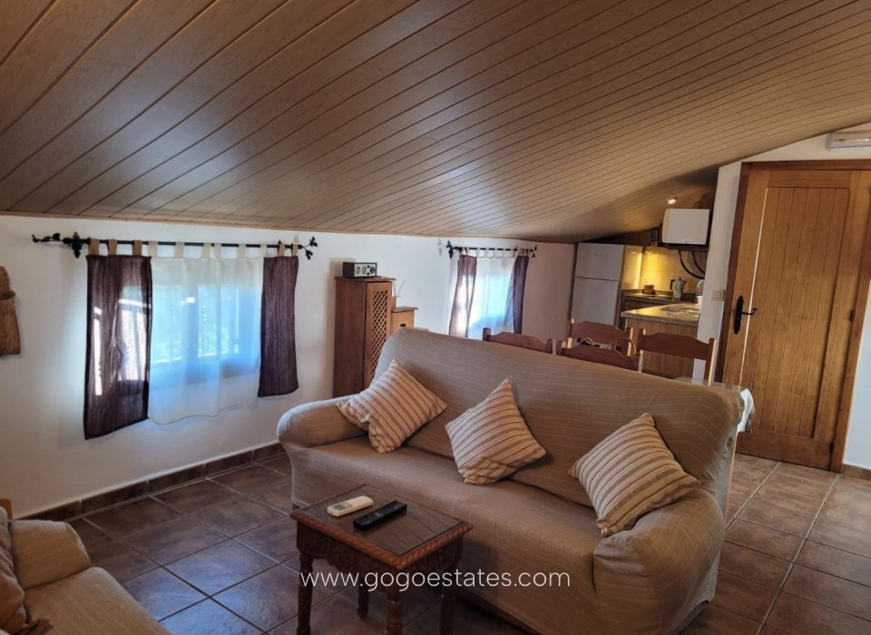 Resale - Villa - Cuevas del Campo - Granada