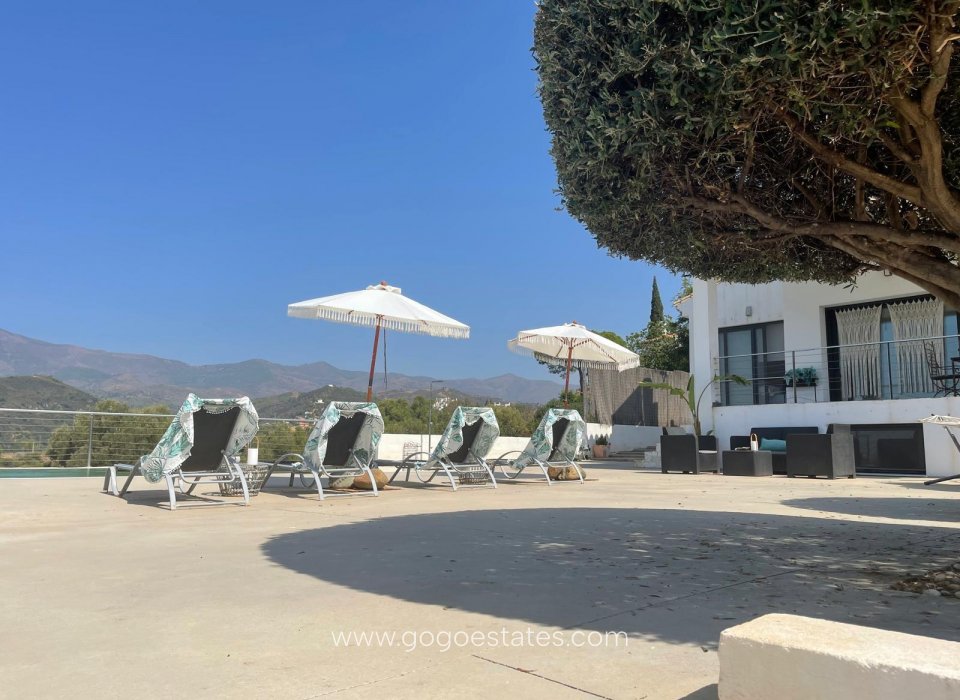Resale - Villa - Estepona - Selwo