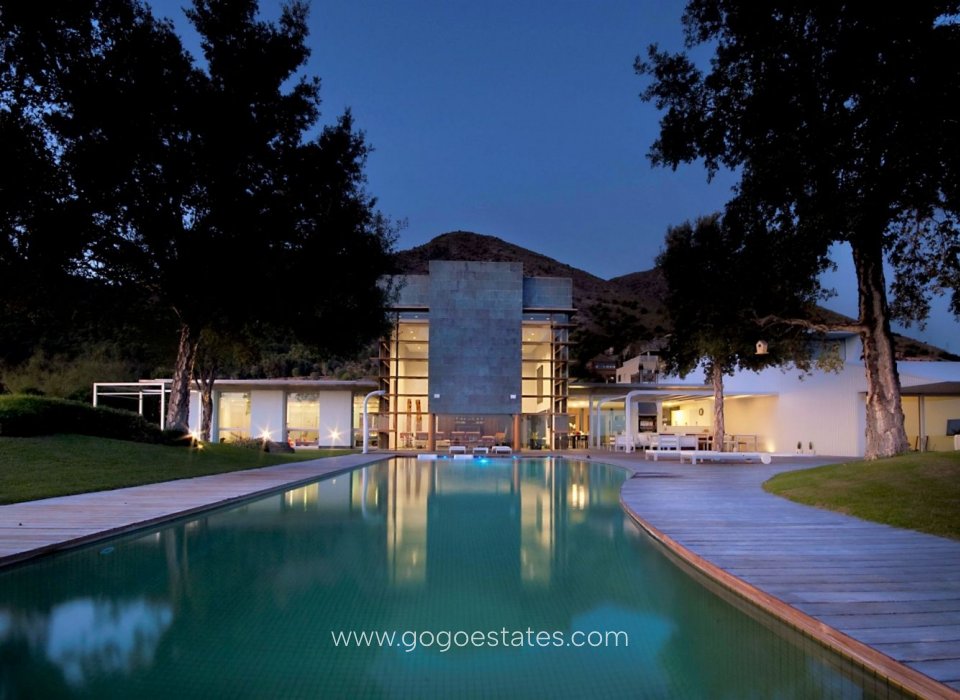 Resale - Villa - Fuengirola - El Higuerón