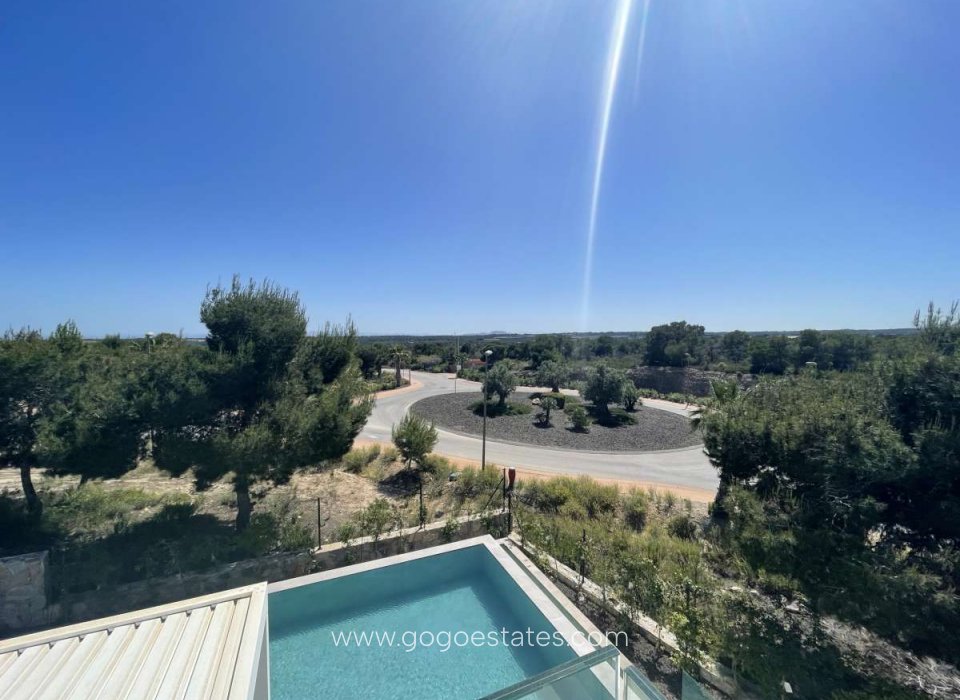 Resale - Villa - Las Colinas Golf and Country Club