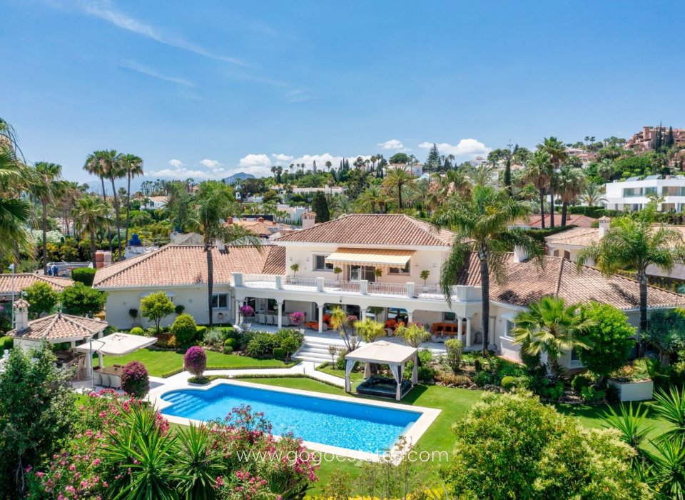 Resale - Villa - Málaga - Marbella