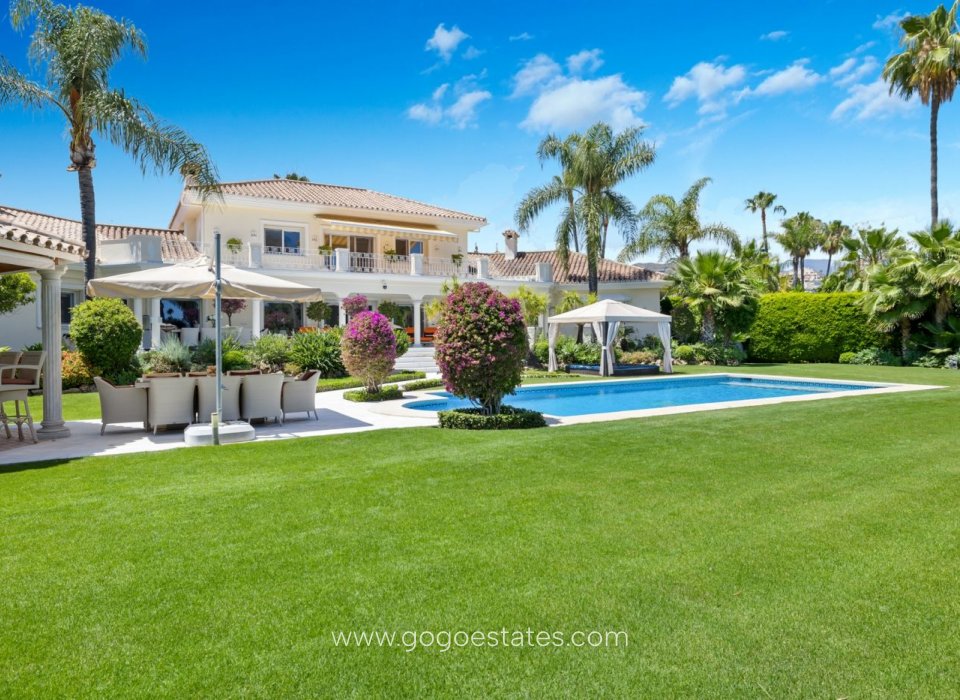 Resale - Villa - Málaga - Marbella