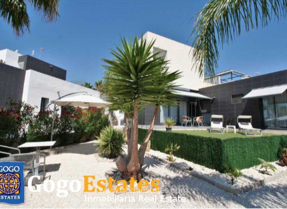 Resale - Villa - Orihuela Costa - Orihuela