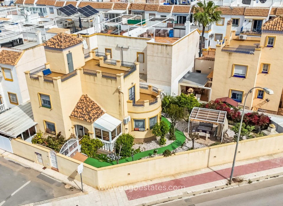 Resale - Villa - Orihuela - La Zenia- Orihuela costa