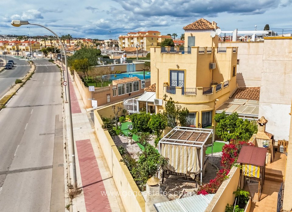 Resale - Villa - Orihuela - La Zenia- Orihuela costa