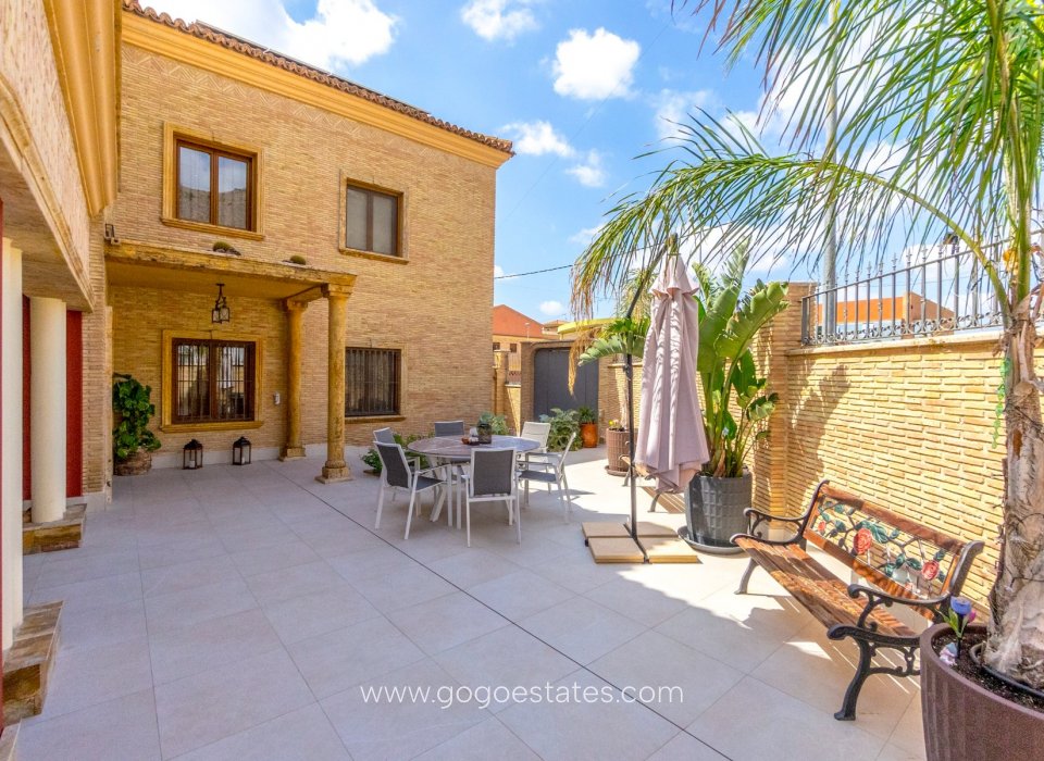 Resale - Villa - Orihuela