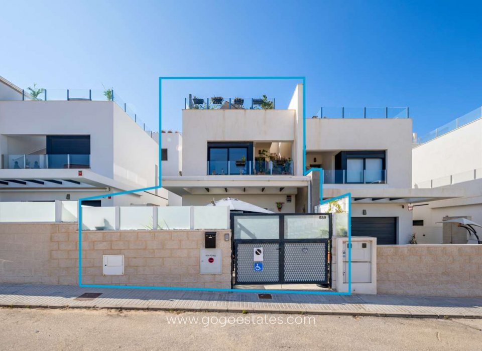 Resale - Villa - VILLAMARTIN - Orihuela