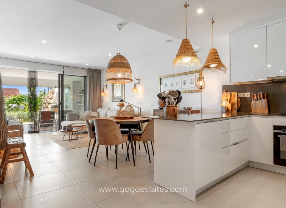 Revente - Apartamento - Estepona - Estepona Golf