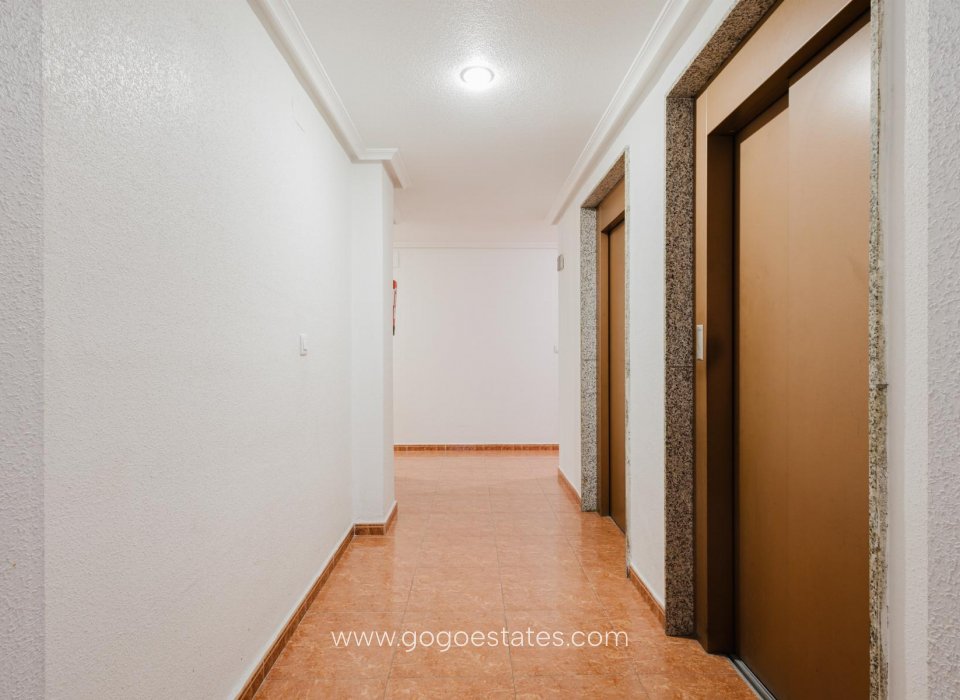 Revente - Apartamento - Torrevieja - Centro