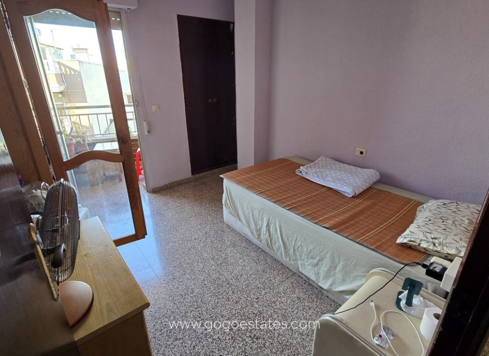 Revente - Appartement - Appartement au rez-de-chaussée - Almoradi - Almoradi Centro