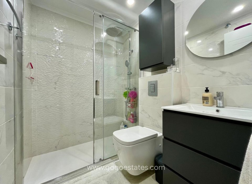 Revente - Appartement - Appartement au rez-de-chaussée - Torrevieja - Torrevieja Centro