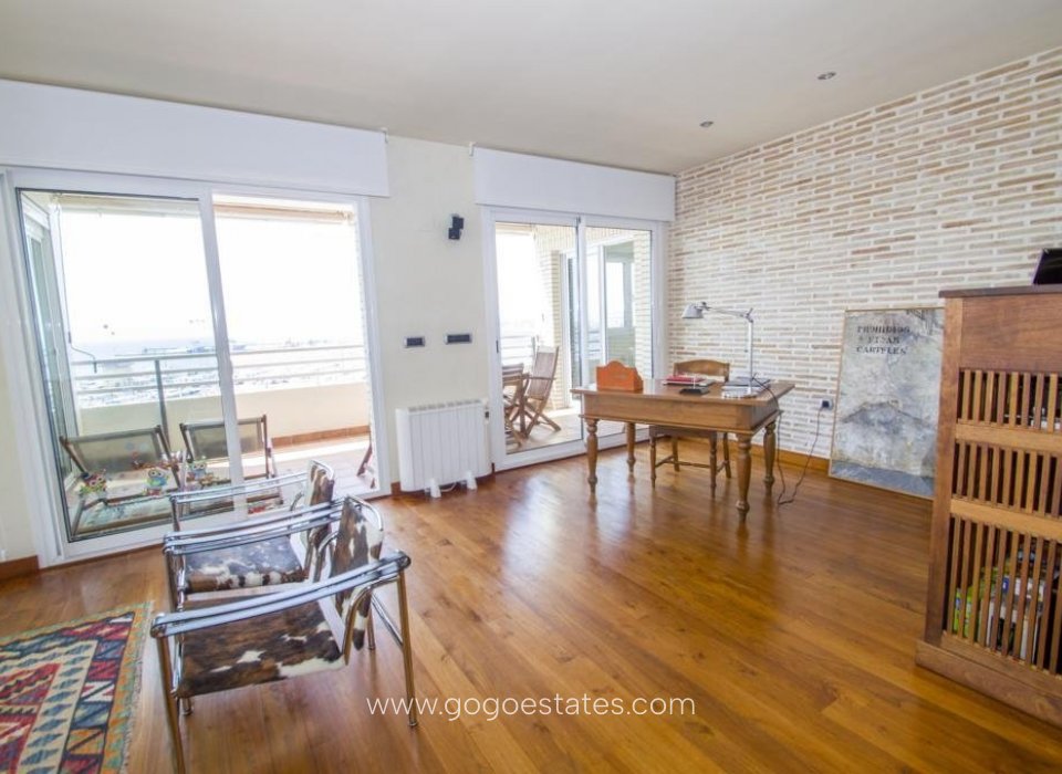 Revente - Appartement - Appartement au rez-de-chaussée - Torrevieja - Torrevieja Centro