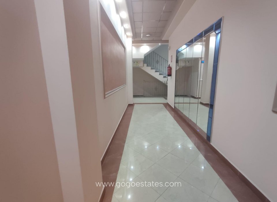 Revente - Appartement - Appartement au rez-de-chaussée - Torrevieja - Torrevieja Centro