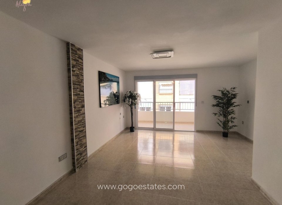 Revente - Appartement - Appartement au rez-de-chaussée - Torrevieja - Torrevieja Centro