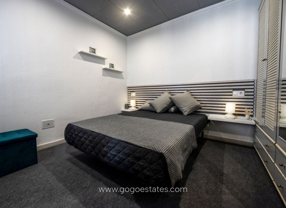 Revente - Appartement - Appartement au rez-de-chaussée - Torrevieja - Torrevieja Centro