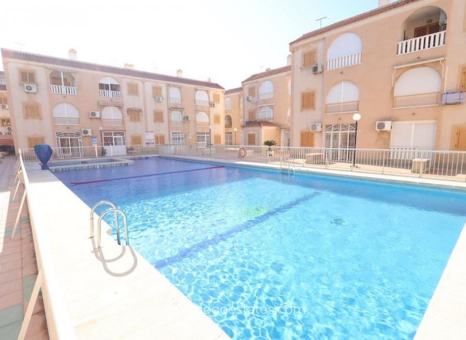 Revente - Appartement - Appartement au rez-de-chaussée - Torrevieja - Torrevieja Centro