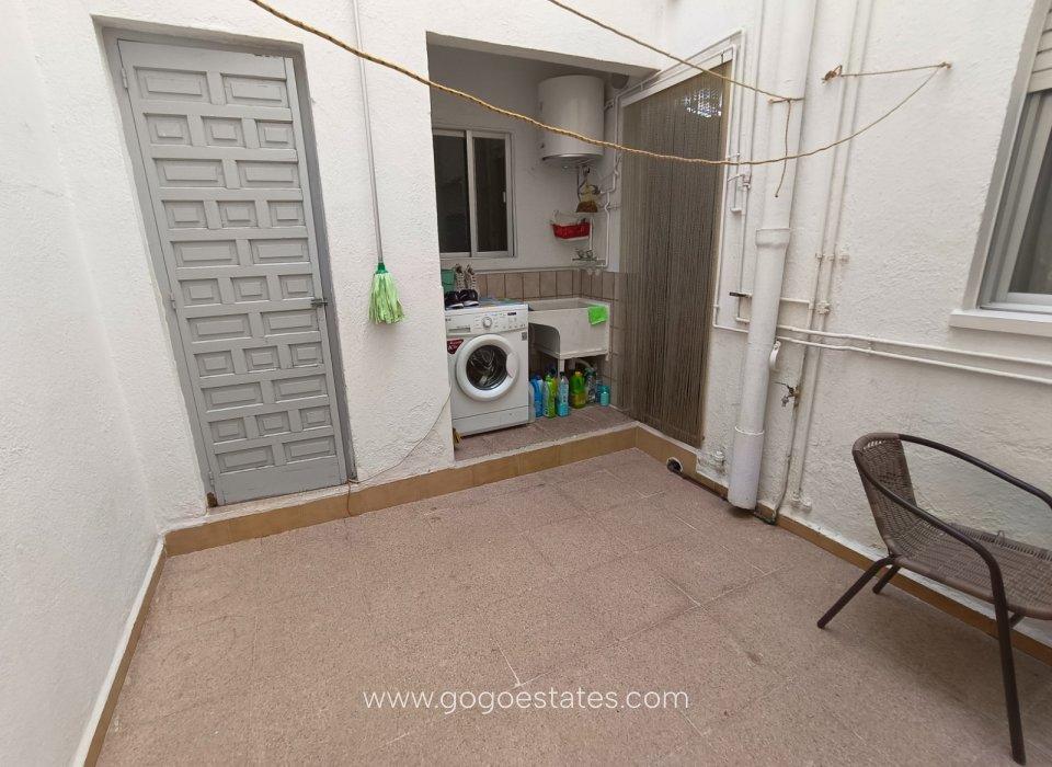 Revente - Appartement au rez-de-chaussée - Aguilas - Centre