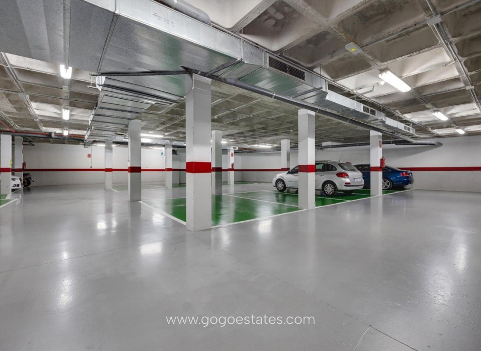 Revente - Commerces - Garages - Torrevieja - Torrevieja Centro