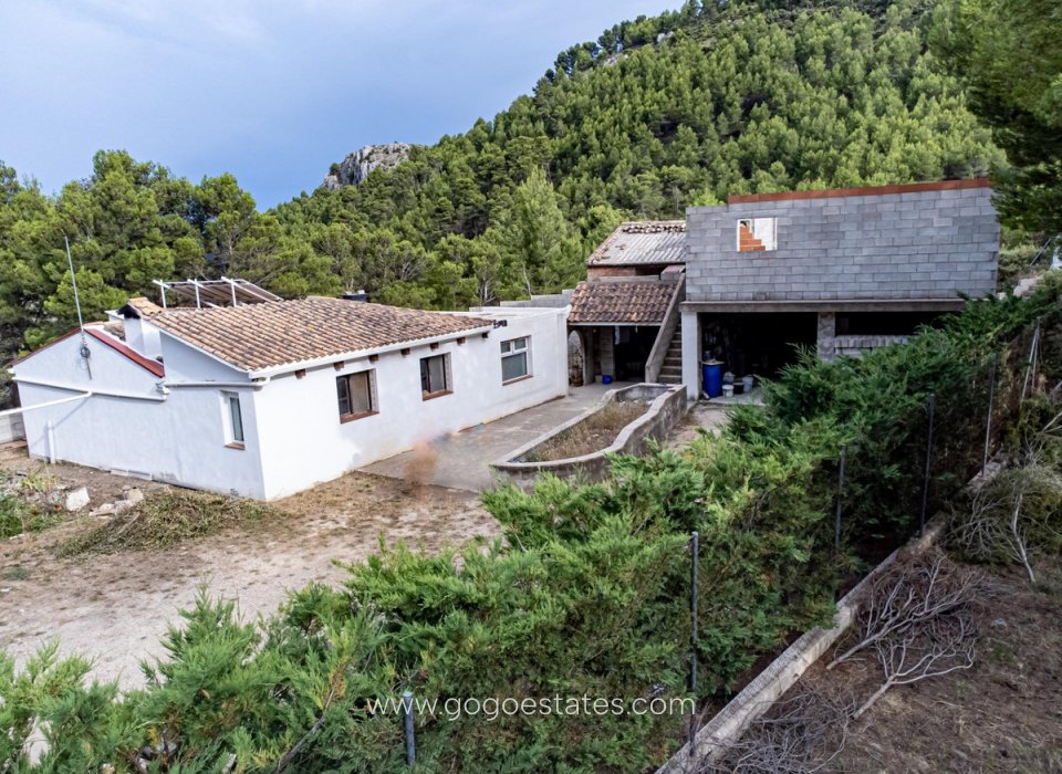 Revente - Maison - Finca - Cortijo - Confrides - Confrides Centro