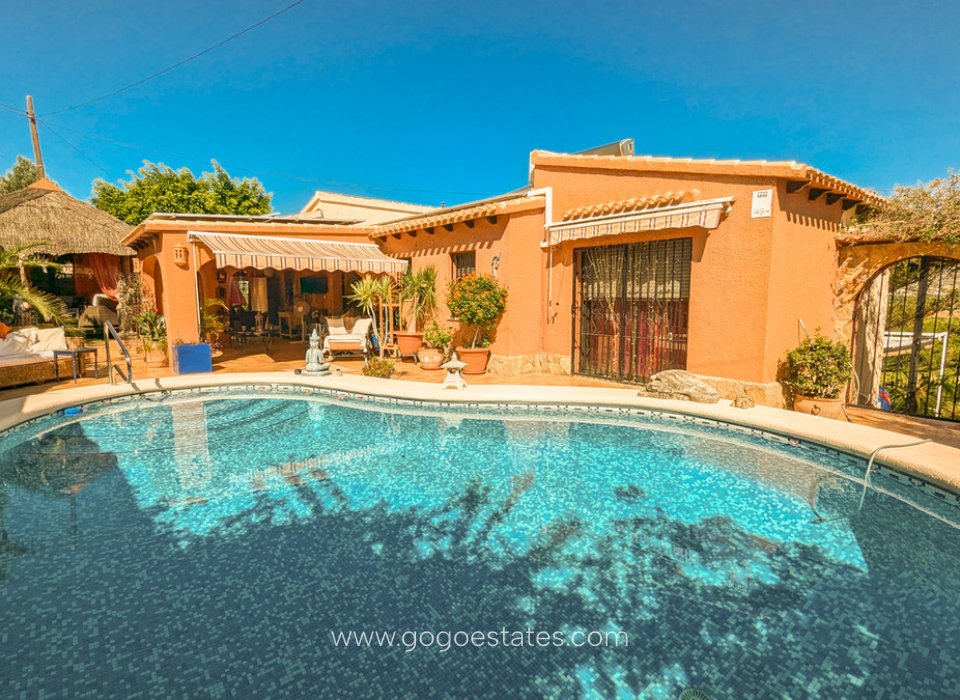 Revente - Maison - Villa Individuelle - Orba - Orba Centro