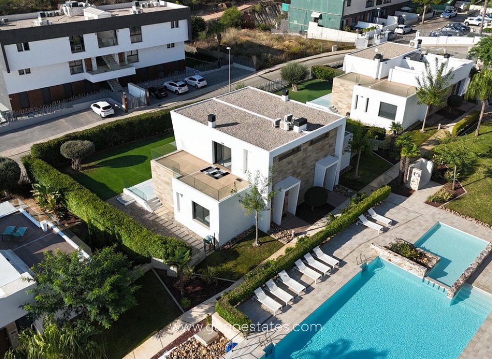 Revente - Maison - Villa Individuelle - Orihuela - Villamartin