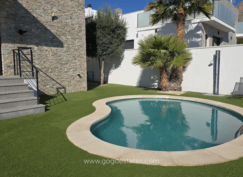 Revente - Maison - Villa Individuelle - Polop - Polop Centro