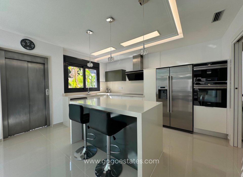 Revente - Maison - Villa Individuelle - San Miguel De Salinas - San Miguel de Salinas Centro