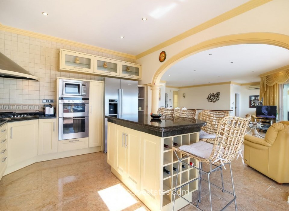 Revente - Maison - Villa Individuelle - Teulada - Moraira