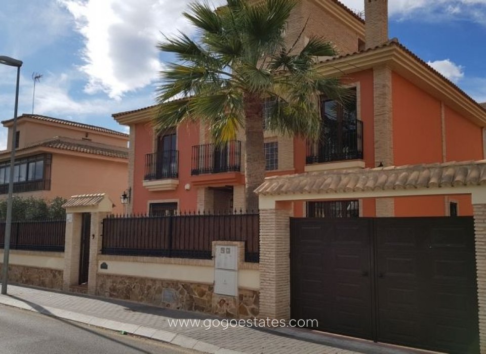 Revente - Maison - Villa Individuelle - Torrevieja - Torrevieja Centro