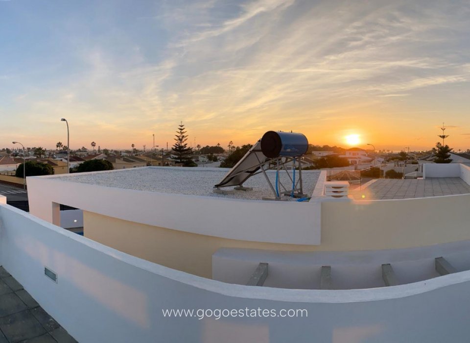 Revente - Maison - Villa Individuelle - Torrevieja - Torrevieja Centro