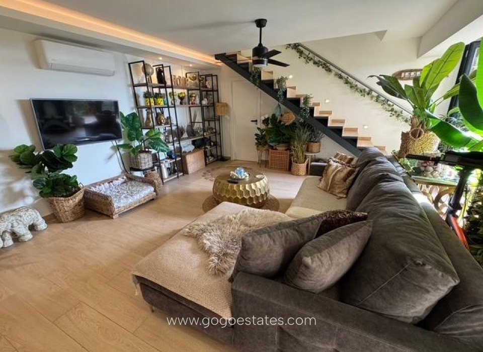 Revente - Villa - Estepona - 1º Línea De Playa