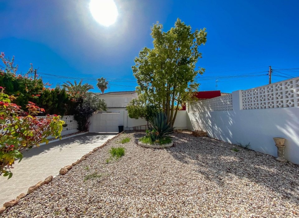 Revente - Villa - Torrevieja - Aguas Nuevas
